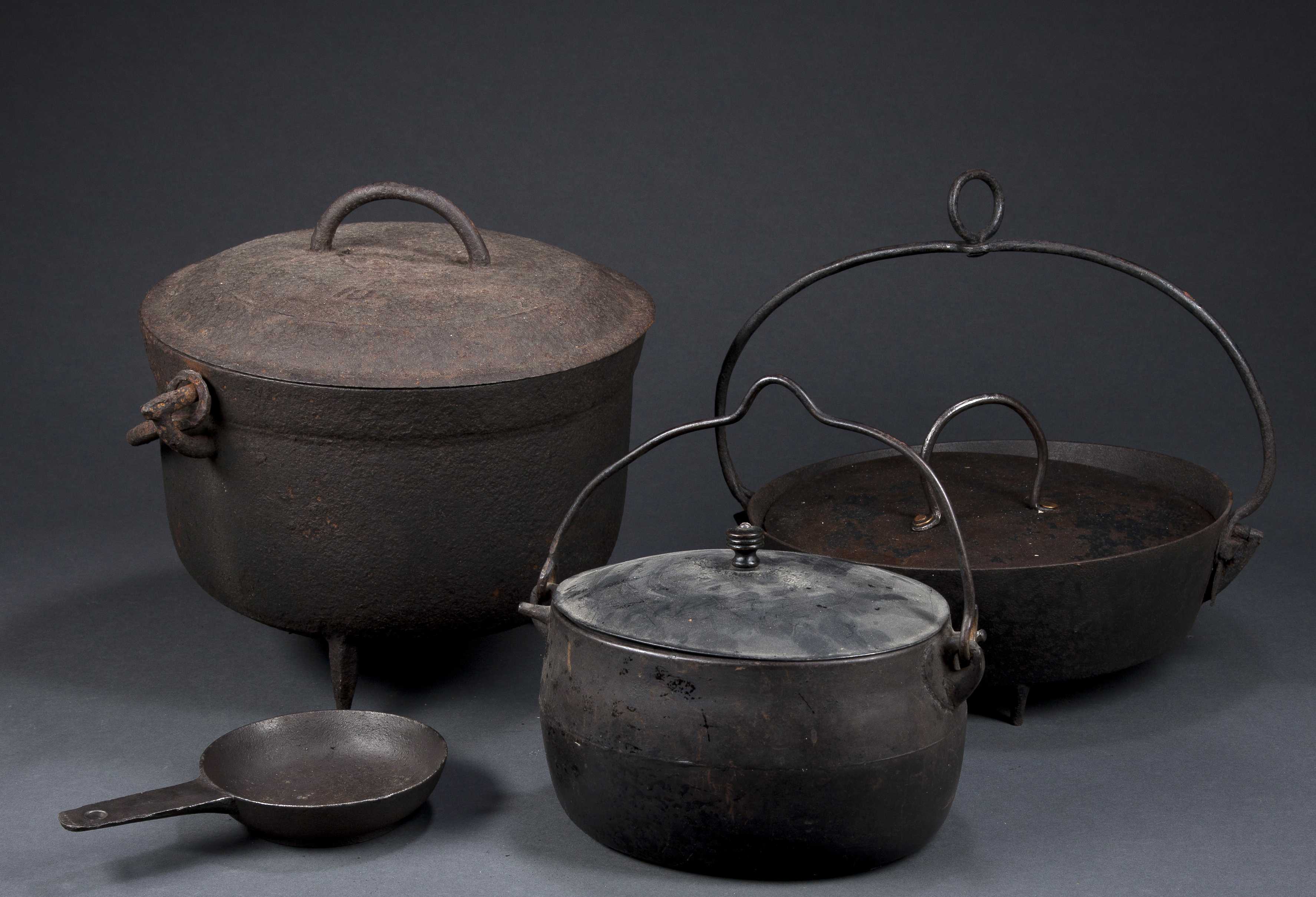 Cooking Pot Cast Iron Swedish 18th Century — L A S E R O W