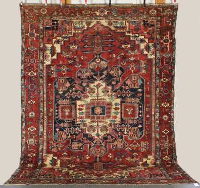 Heriz Room Size Oriental Rug