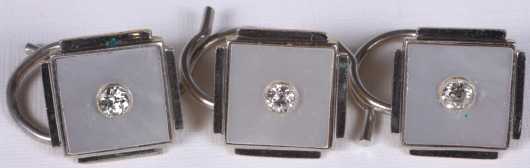 Men's Jewelry, set of three 18K yellow gold, platinum and diamond buttons