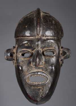 A Fine skin covered Widikum face mask