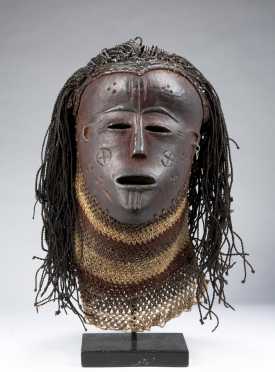 A fine Lwena mask
