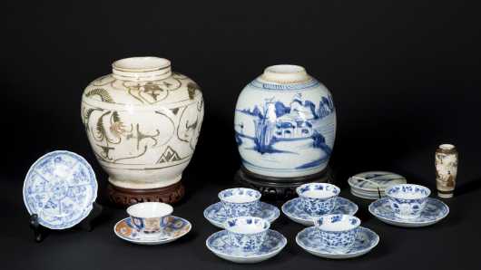 Japanese and Chinese Porcelain Lot