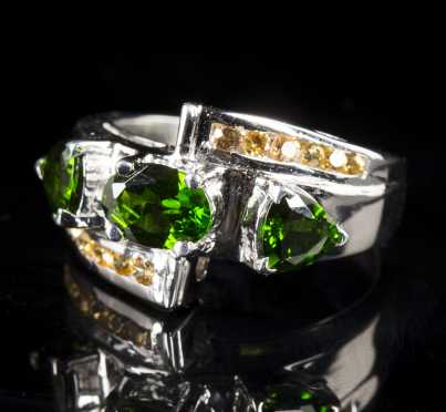 Chrome Diopside and Yellow Sapphire Ring
