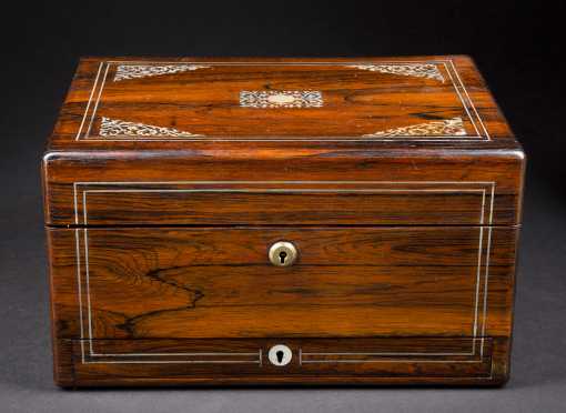 Regency Rosewood Dressing Box