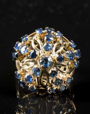 Sapphire and 18K Yellow Gold Ladies Ring