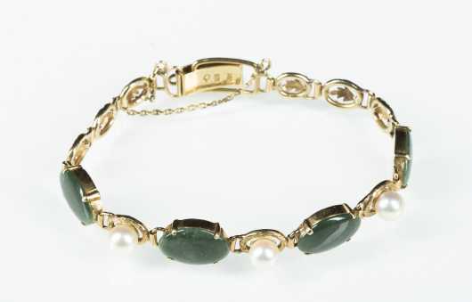 Chinese 14K Yellow Gold Chrysoprase and Pearl Bracelet
