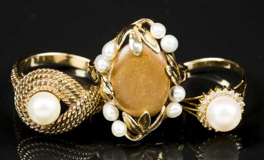Three Gold and Pearl Rings