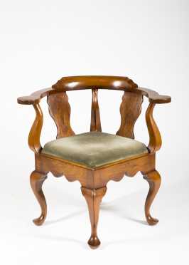 Mahogany QA Style Corner Chair