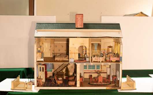 Five Room Colonial Doll House