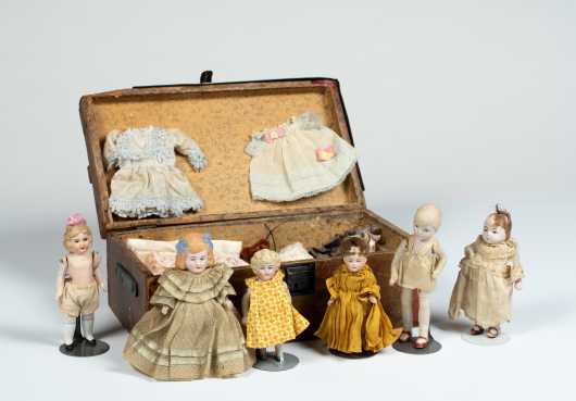 Small Old Trunk with Reproduction Clothes and Hats for Small Doll