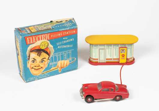 "Louis Marx, NY" Mint in Box "Electric Filling Station"
