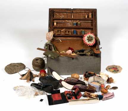 Primitive American 19thC Sewing Box