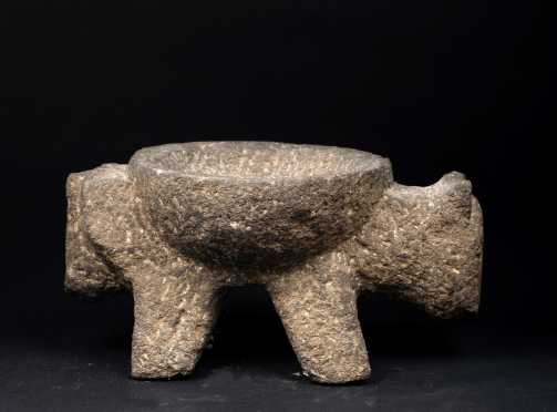 A Pre Columbian Zoomorphic Stone Metete