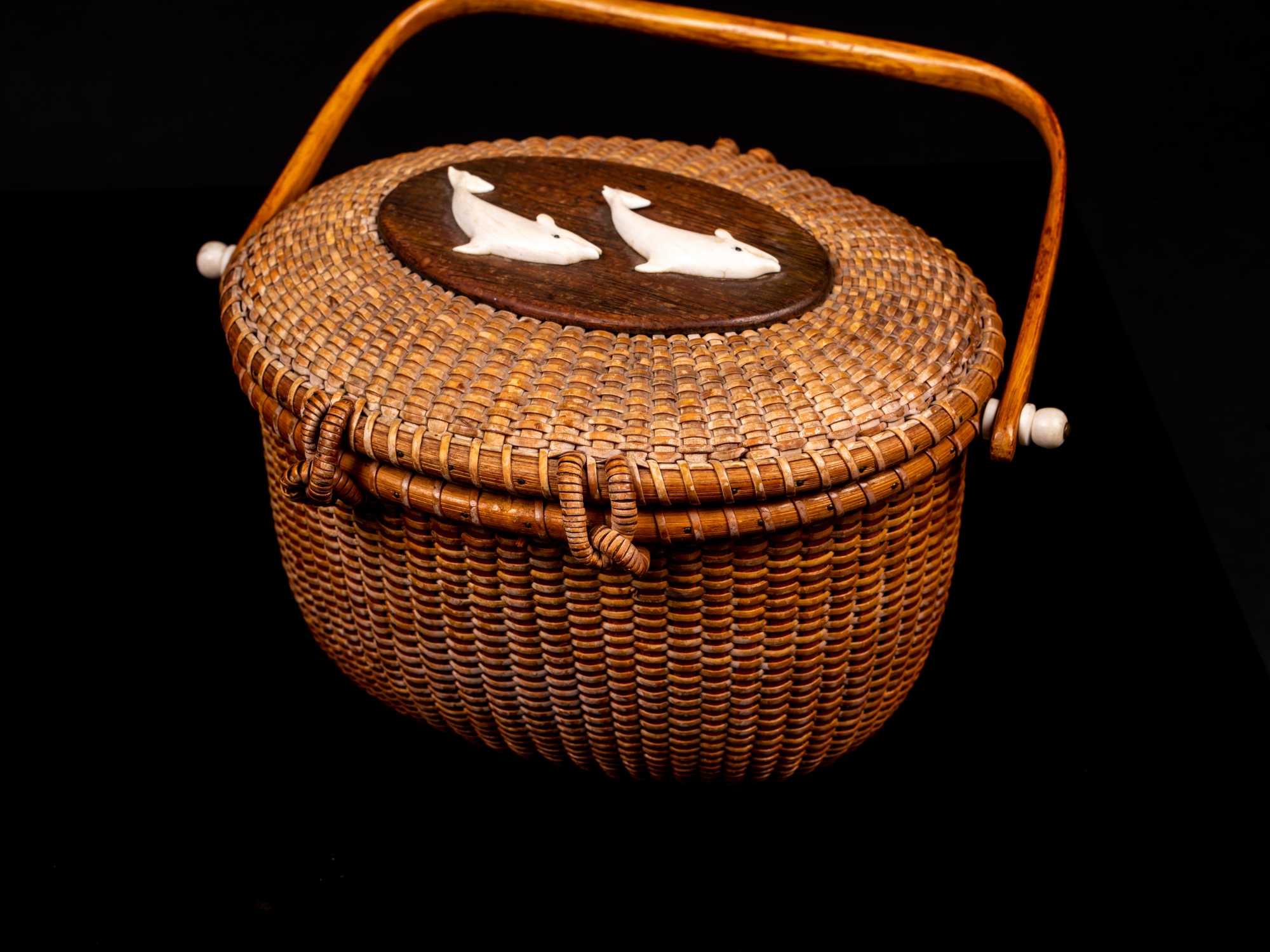 Vintage Genuine Nantucket Lidded Basket / Purse with Whale Carving and  Handle – Schooner Chandlery