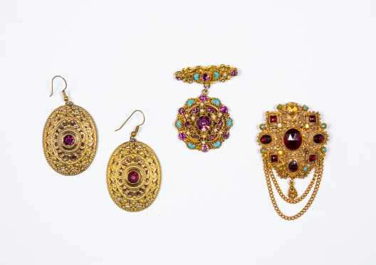 Three Pieces Retro Gold Tone Costume Jewelry