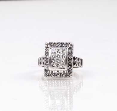 18K and Diamond Contemporary Ring