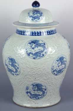 Chinese Porcelain Blue and White Covered Baluster Jar