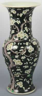 Chinese Famille Noir Yenyen Vase