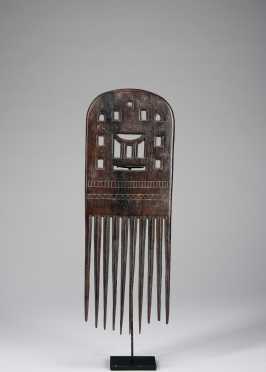 An Akan comb