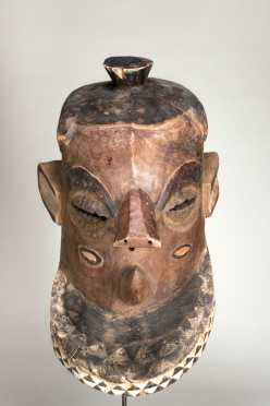 A fine Eastern Pende Giphogo mask