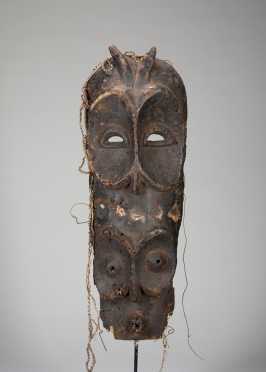 An old Bembe mask