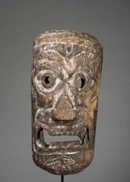 A mask depicting a King