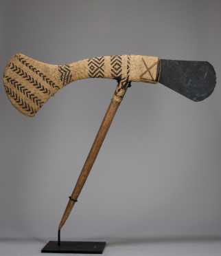A fine Mount Hagen prestige axe